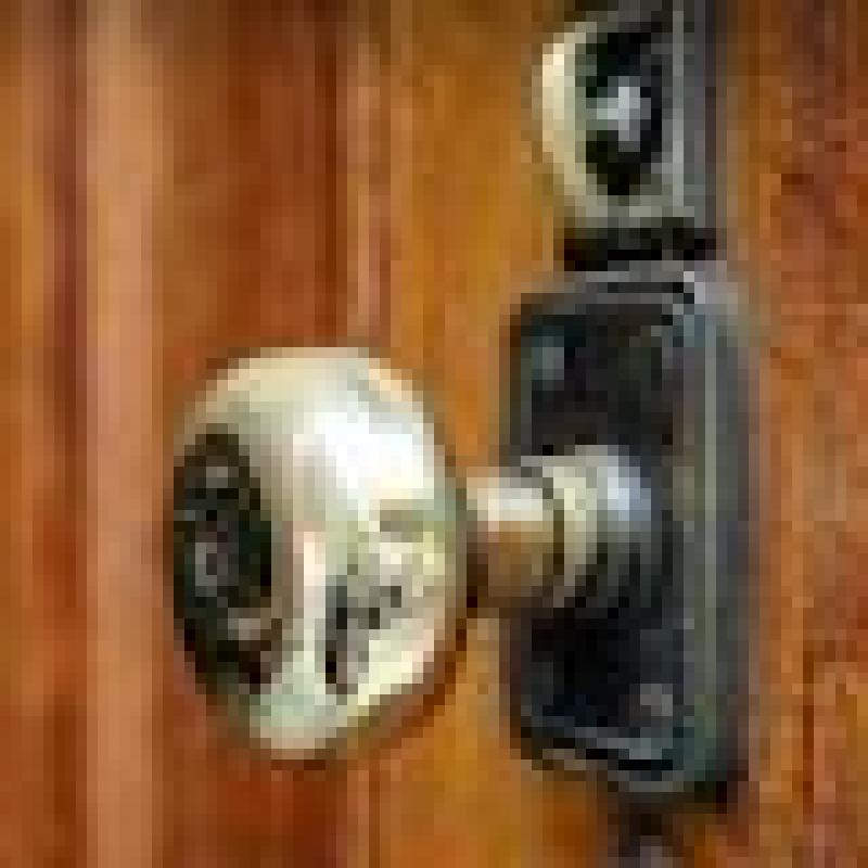 5 Tips To Keep Your Front Door Safe 5 Tips To Keep Your Front Door Safe