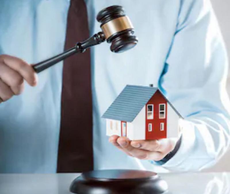 Buying a Property at Auction – Why and How