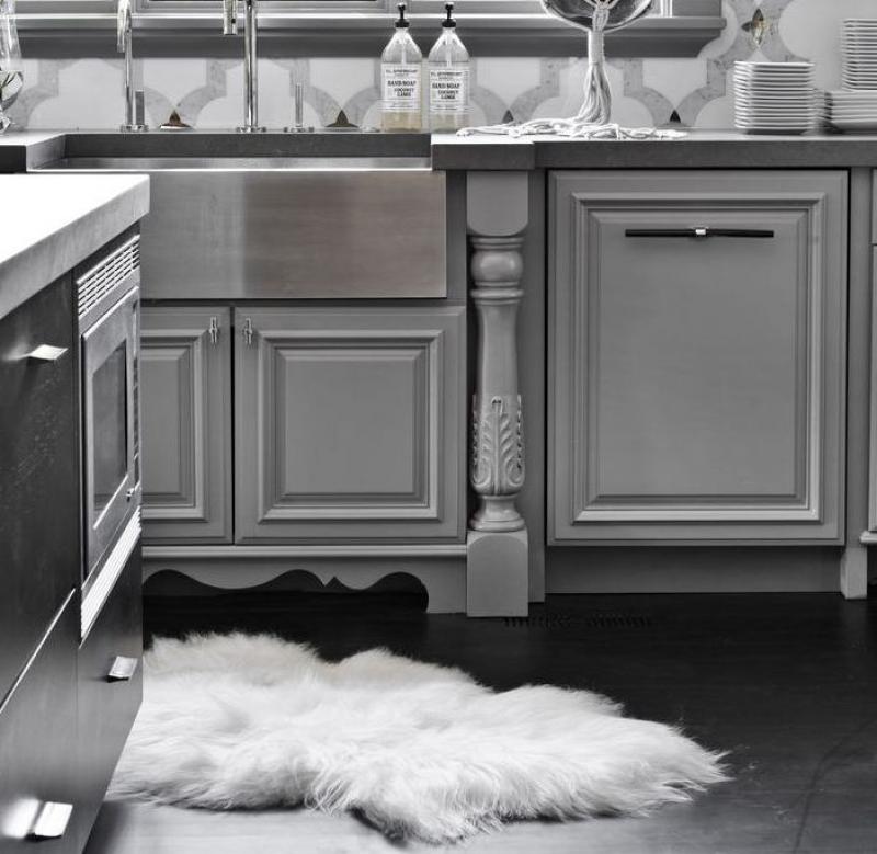 How to Paint Kitchen Cabinets the Right Way How to Paint Kitchen Cabinets the Right Way