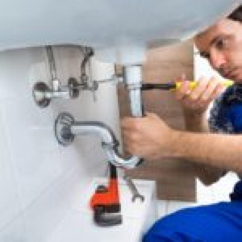 3 Signs You Should be Calling a Plumber Immediately 3 Signs You Should be Calling a Plumber Immediately