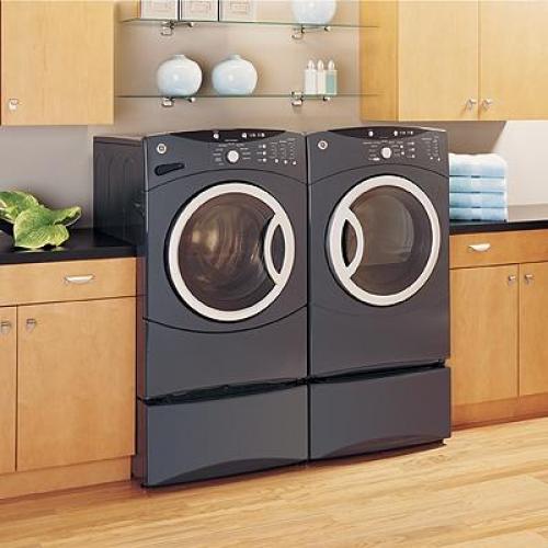 Know the Difference: Washer/Dryer Combos and Stackable Washer/Dryers
