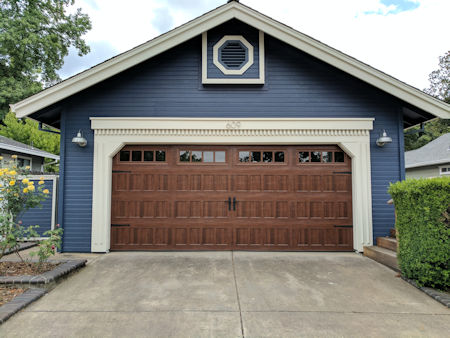 wooden_garage_doors