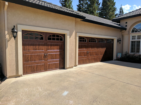 wooden_garage_doors