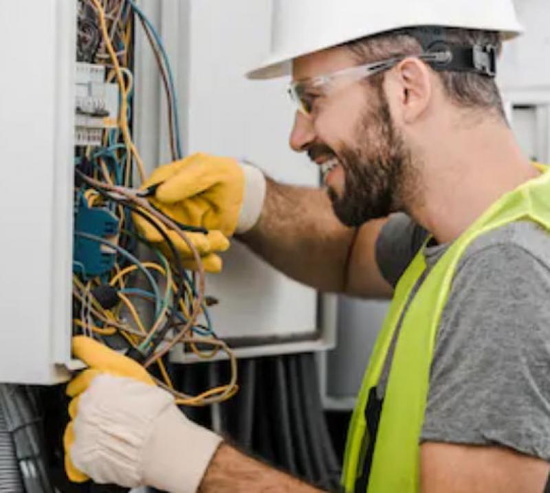 Importance of Hiring a Qualified Electrician