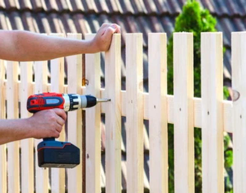 Top Reasons to Add a Fence to Your Property