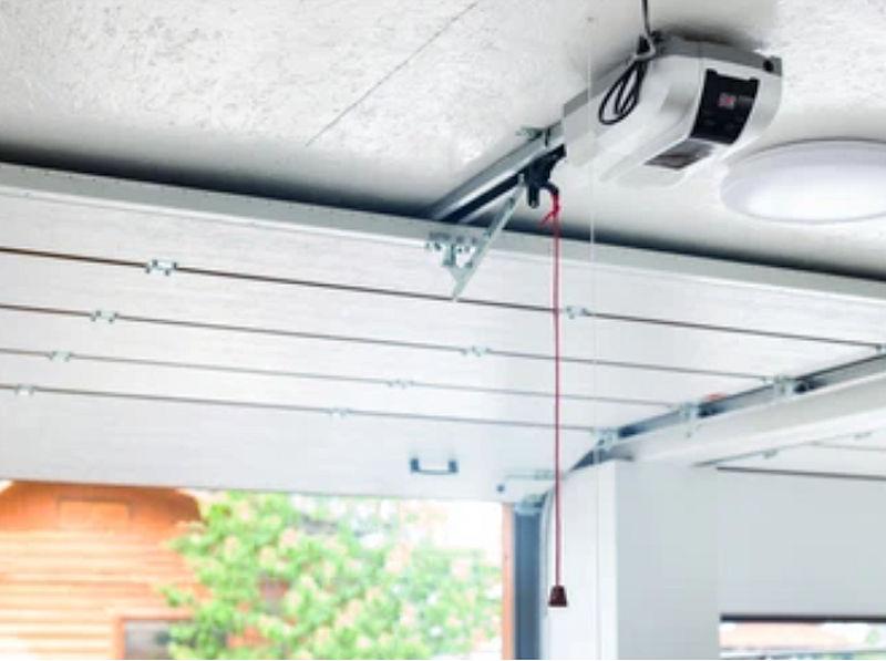 5 Reasons to Install a New Garage Door