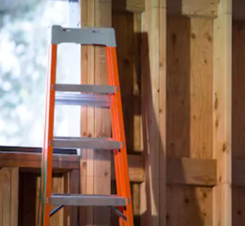 How to Choose the Best Step Ladder for Your Kitchen