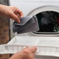 How to Maintain the Lint Filter on a Clothes Dryer