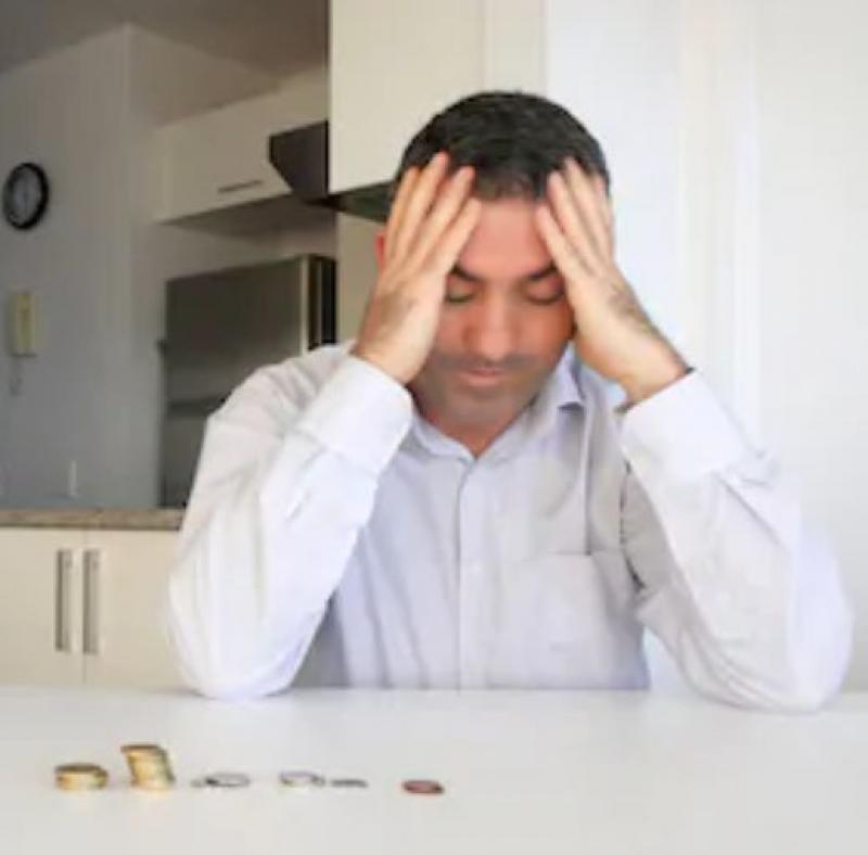 Top 10 Worst Embarrassing Money Issues Men Have