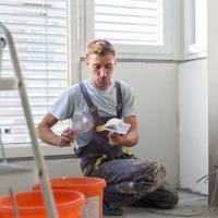Plaster Repair: DIY or Hire a Professional