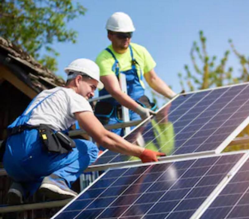 Why Solar Panels Should Be in Your Home Décor Plan This Year