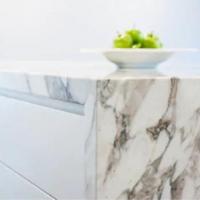 Natural Stone (Granite) vs. Engineered Stone (Quartz)?